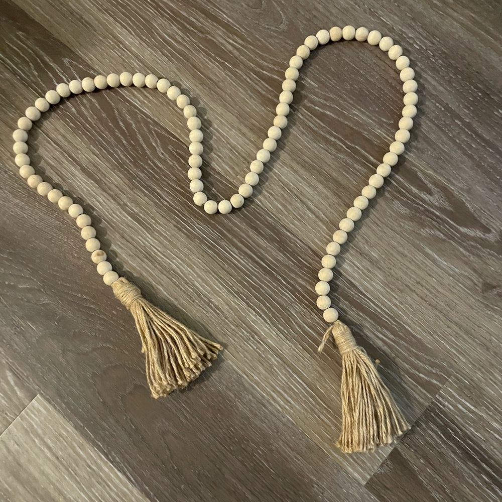 Wooden garland